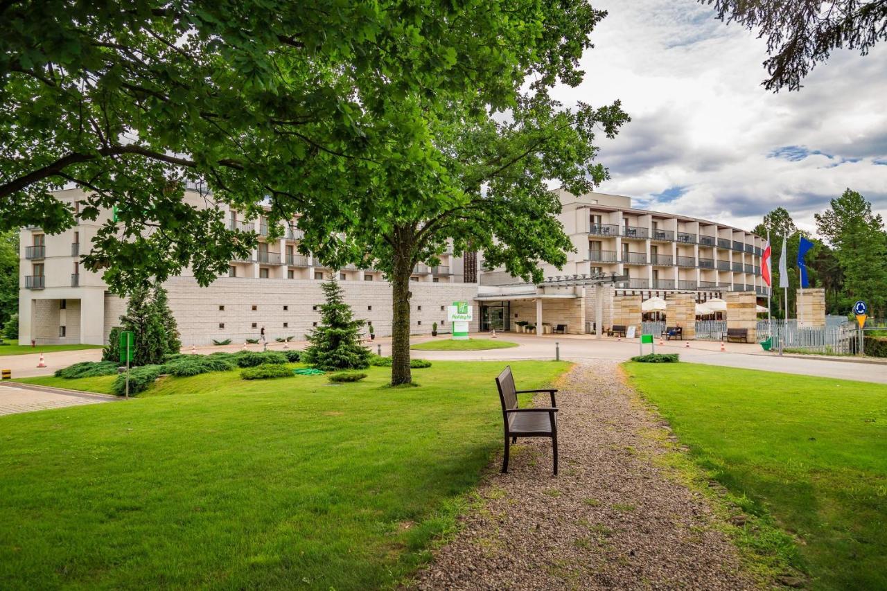 Holiday Inn Resort Warsaw Józefów, an IHG Hotel Jozefow (Masovia) Exterior foto