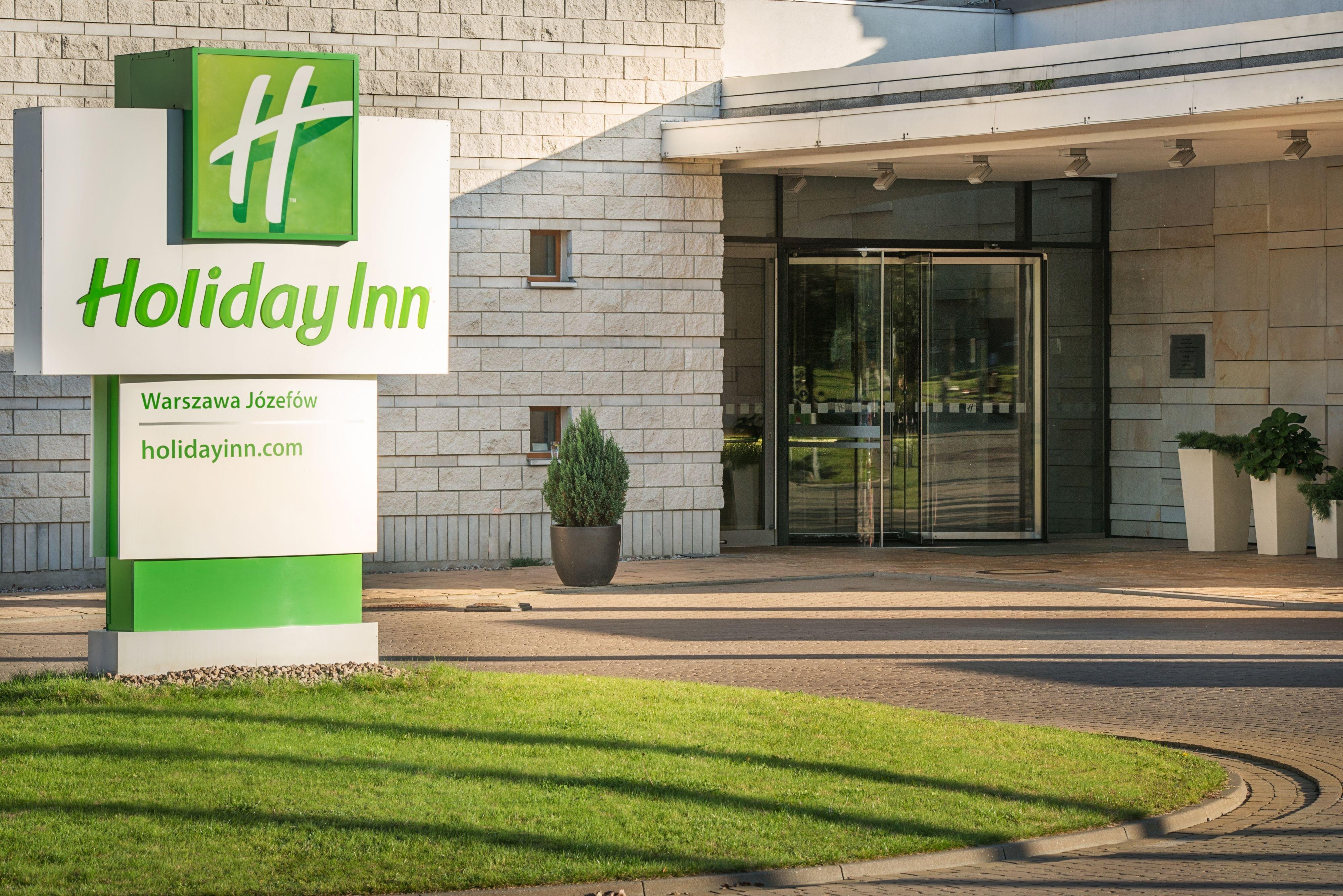 Holiday Inn Resort Warsaw Józefów, an IHG Hotel Jozefow (Masovia) Exterior foto